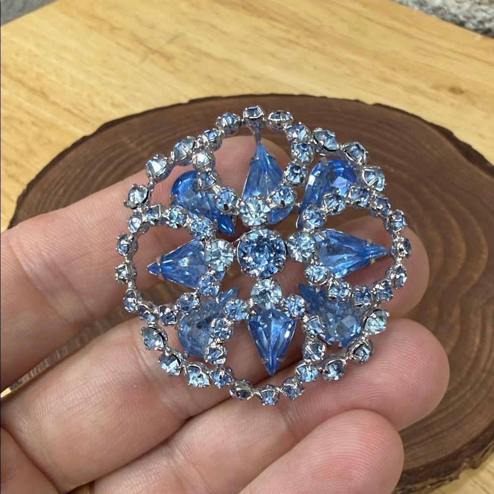Rare Unique Elegant Vintage Multi Tiered Sterling Silver Blue Rhinestones Brooch